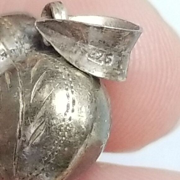 Vintage Sterling Silver Puffy Heart Shape Pendant with Etched Design, Estate - Picture 4 of 7